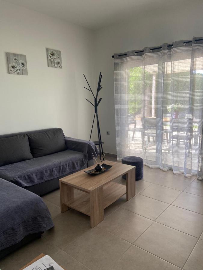 M & F House Villa Oropos Ngoại thất bức ảnh
